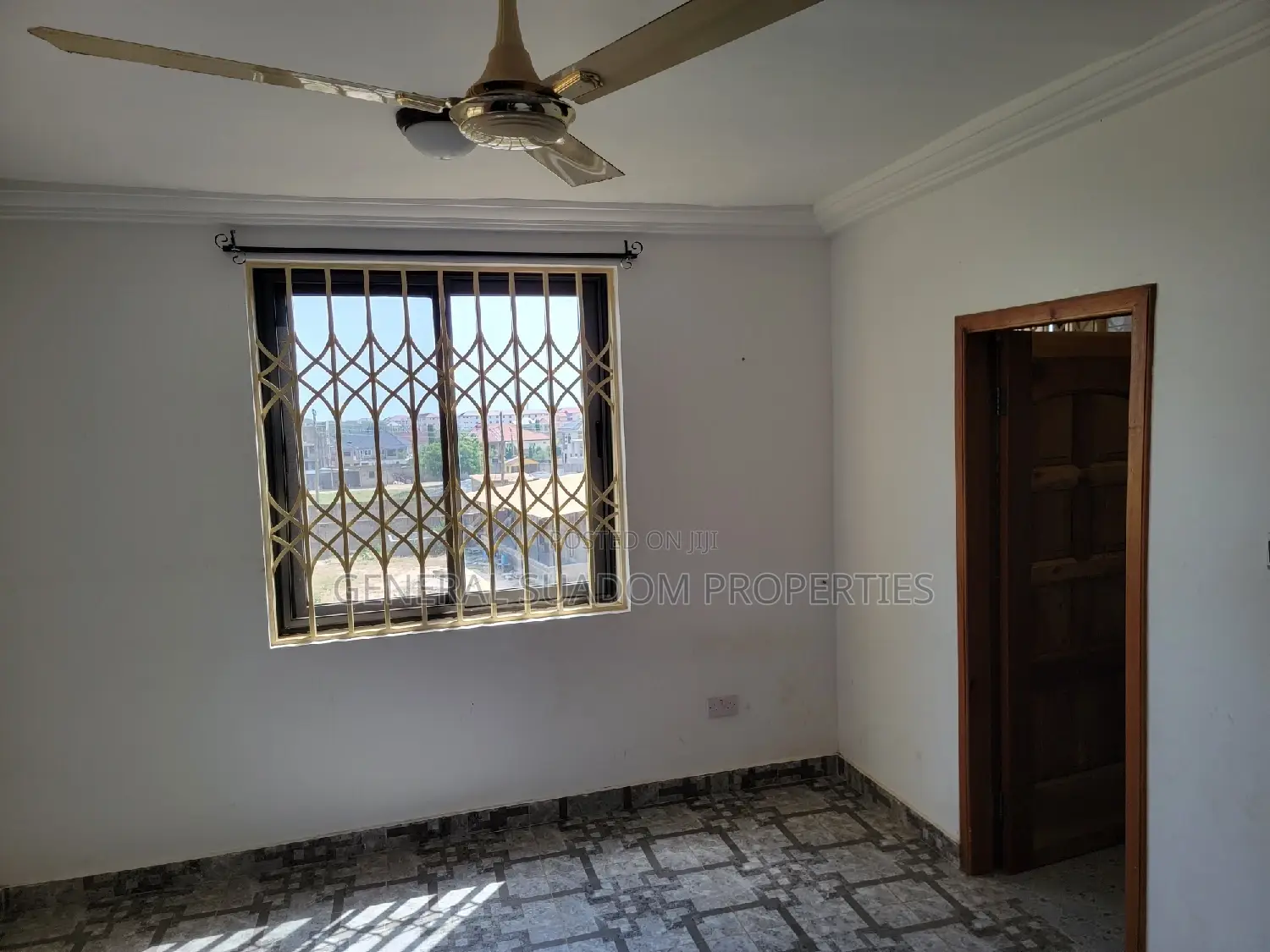 3bdrm Apartment in Suadom Properties, Baatsona Total for rent