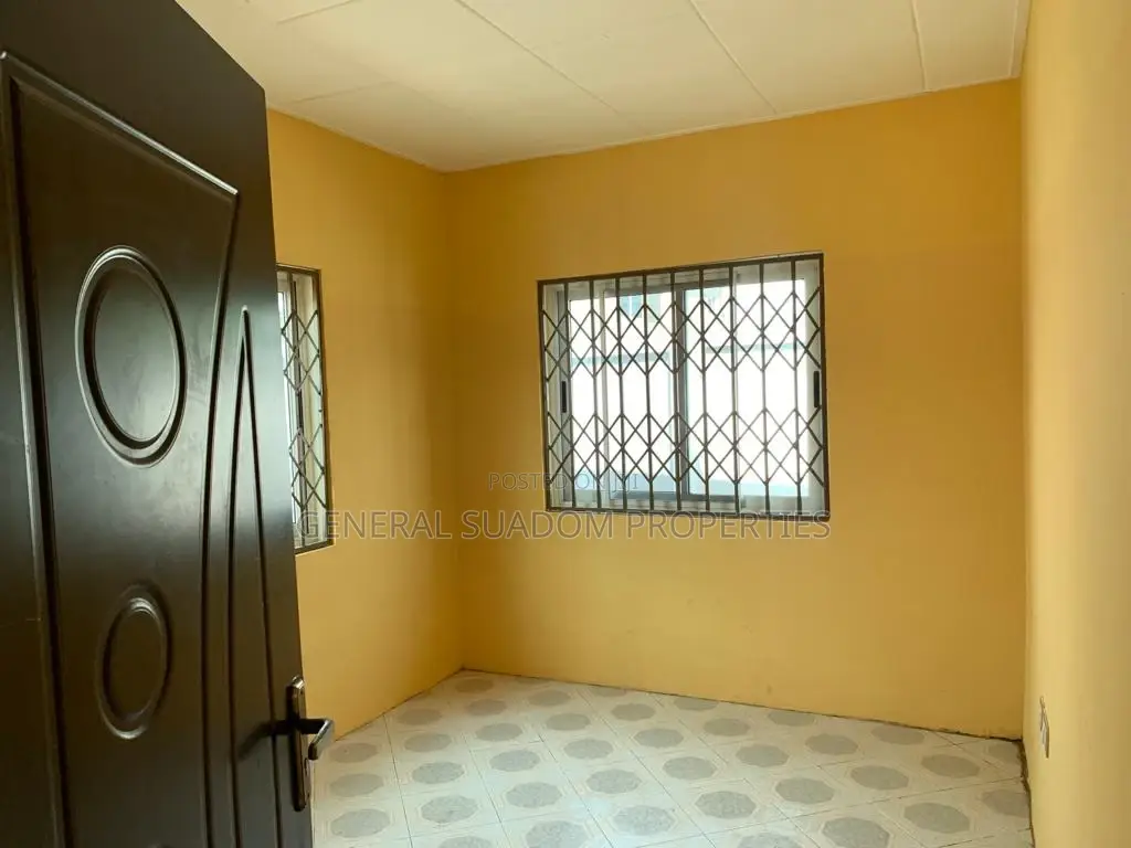 3bdrm House in Suadom Properties, Baatsona Total for rent