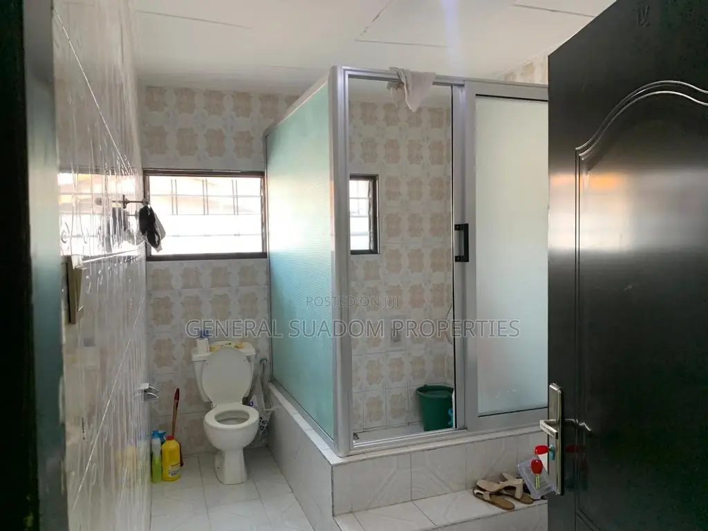 3bdrm House in Suadom Properties, Baatsona Total for rent