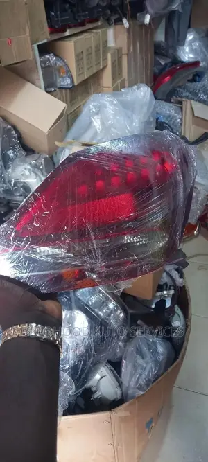 Mercedes Benz W205 C300 2016-2019 Normal TAILLIGHT Available