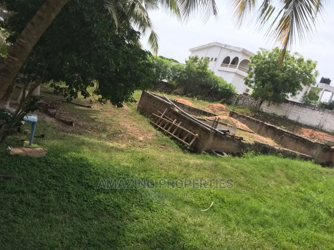 One Plot 100*100 Size McCarthy Hill