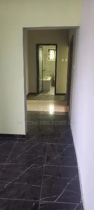 3bdrm Duplex in De-Icons Real Estate, Awutu Senya East Municipal