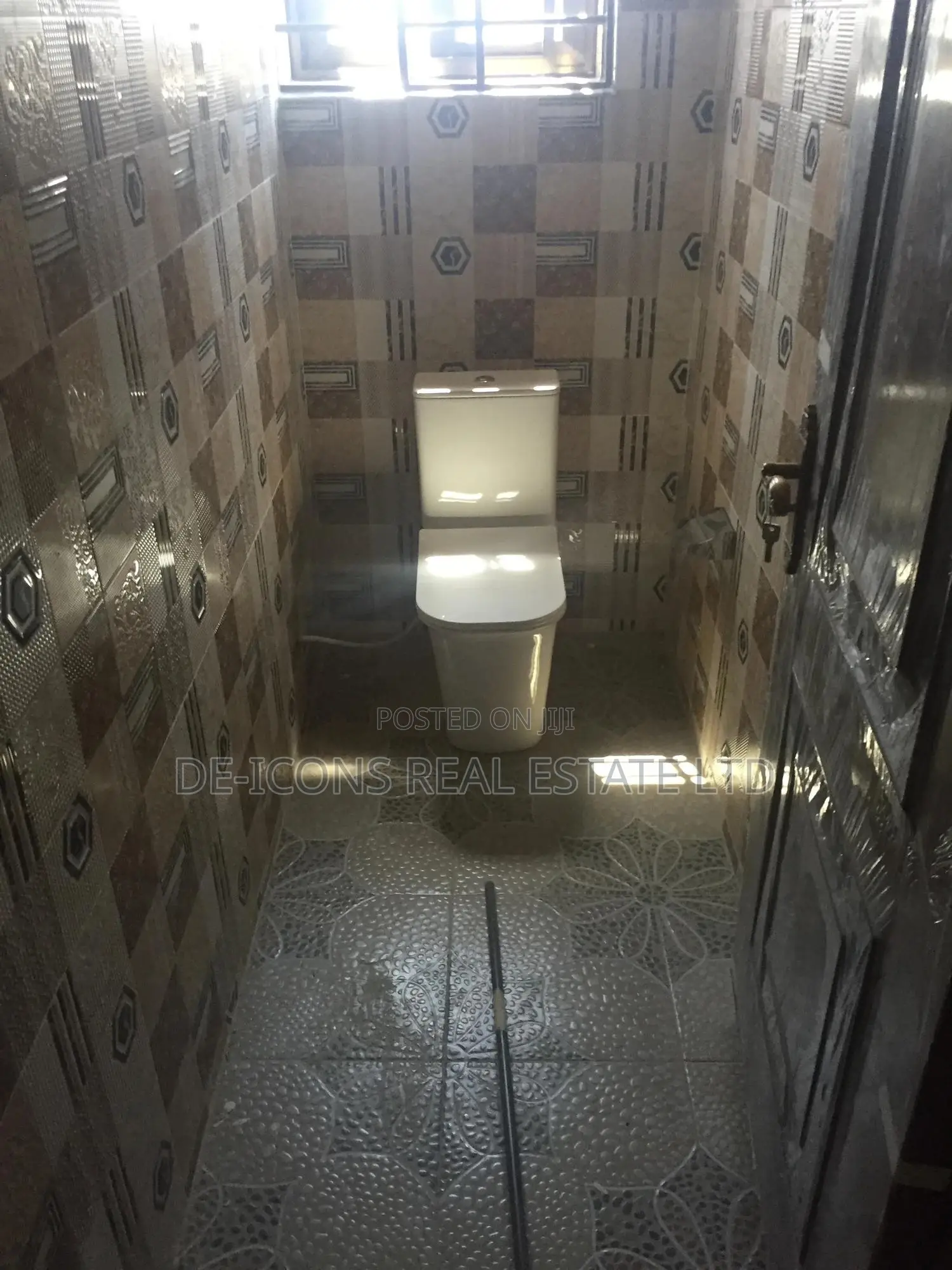 2bdrm House in De-Icons Real, Awutu Senya East Municipal for rent