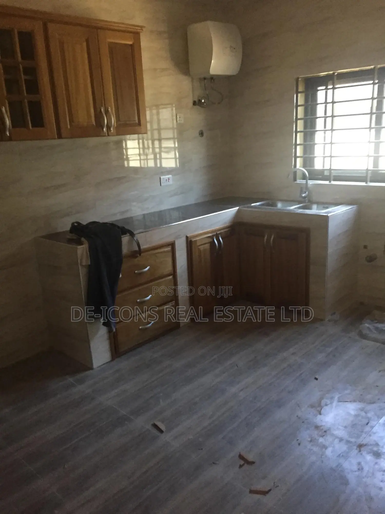 2bdrm House in De-Icons Real, Awutu Senya East Municipal for rent