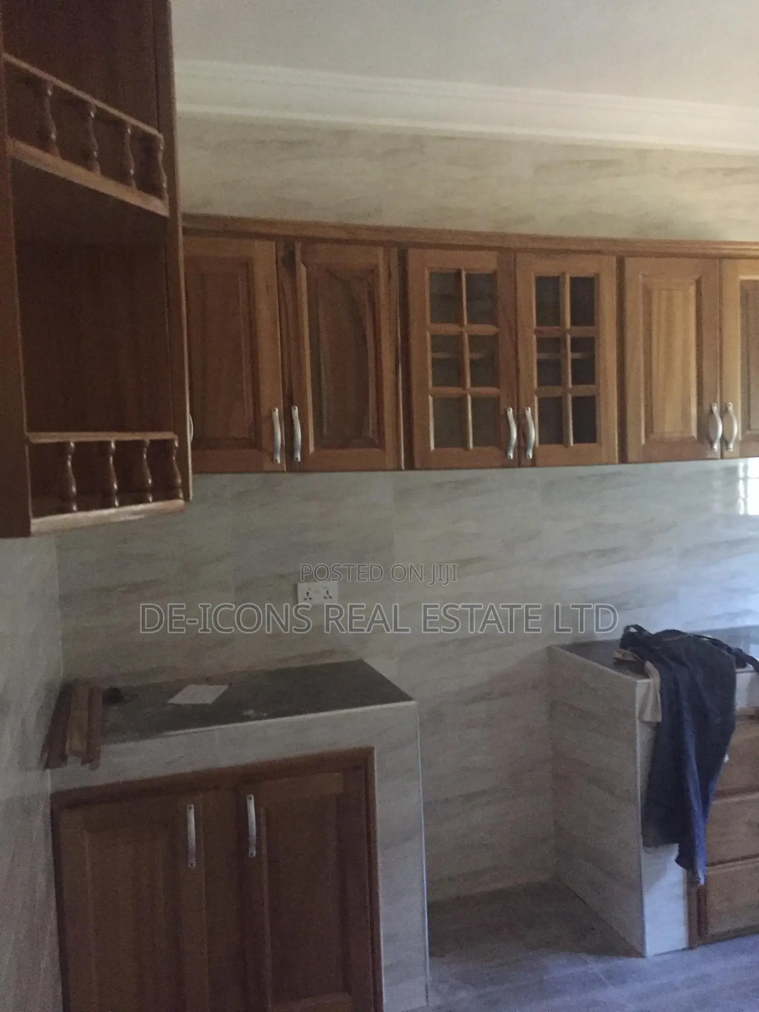 2bdrm House in De-Icons Real, Awutu Senya East Municipal for rent