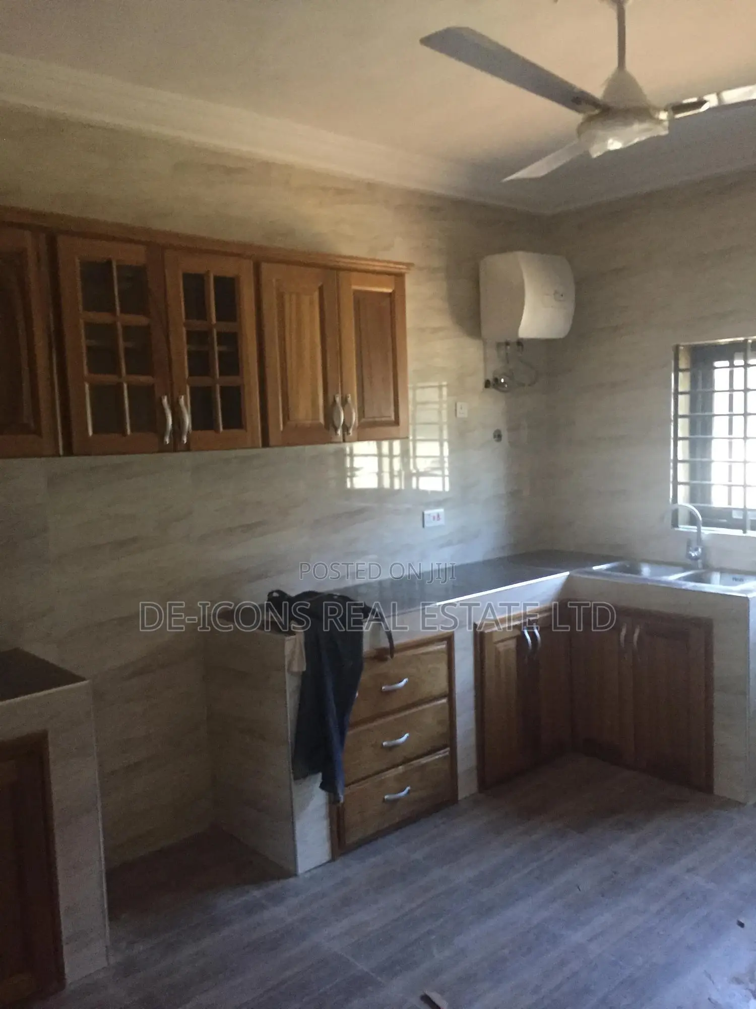 2bdrm House in De-Icons Real, Awutu Senya East Municipal for rent