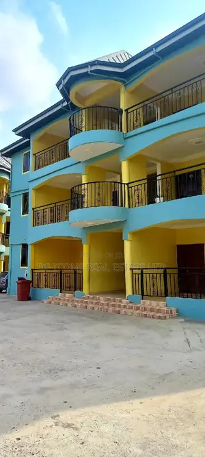 2bdrm Duplex in De-Icons Real Estate, Awutu Senya East Municipal