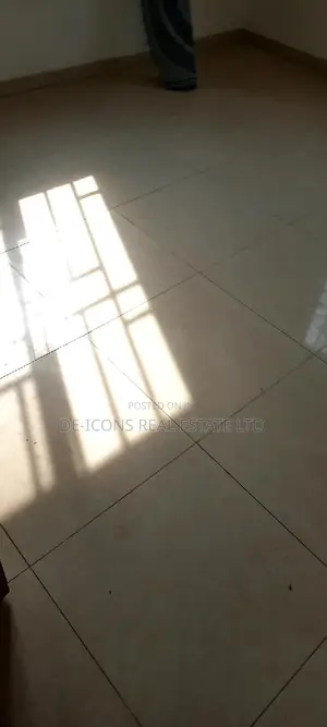2bdrm Duplex in De-Icons Real Estate, Awutu Senya East Municipal
