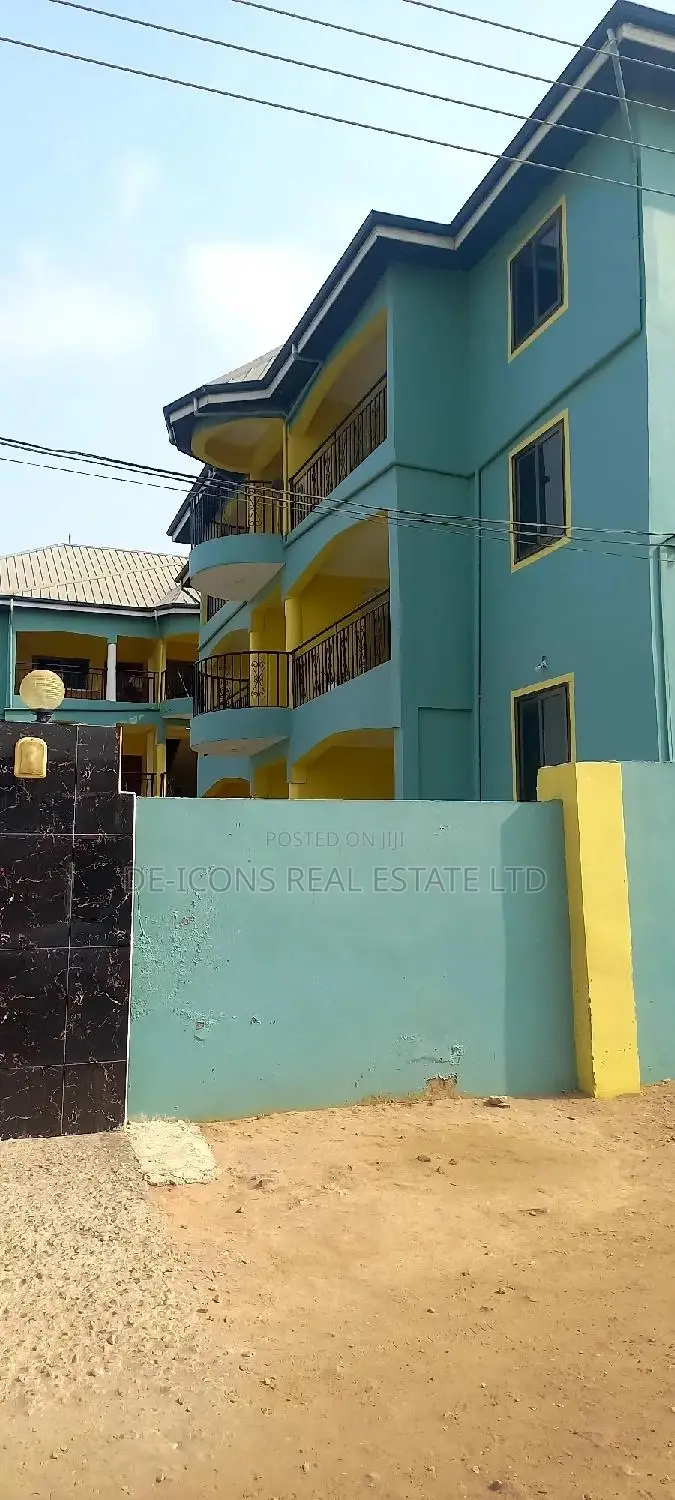 2bdrm Duplex in De-Icons Real Estate, Awutu Senya East Municipal