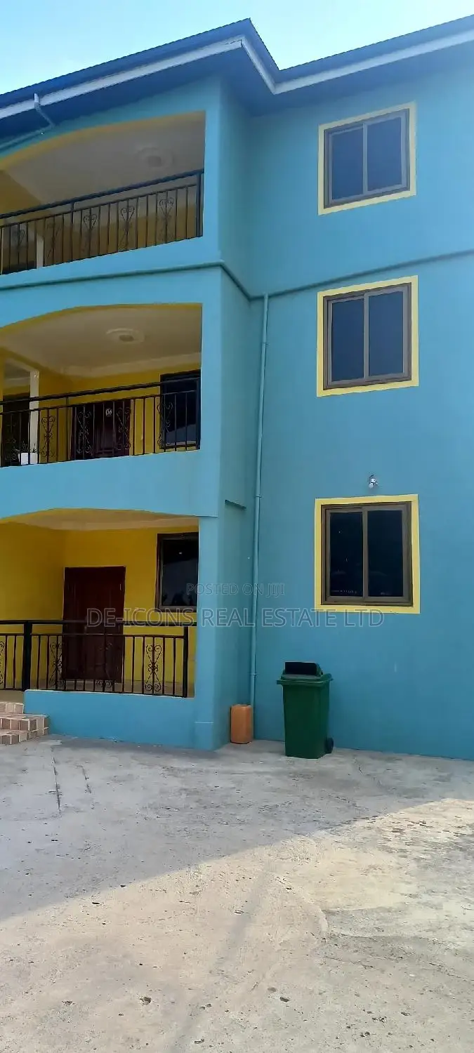 2bdrm Duplex in De-Icons Real Estate, Awutu Senya East Municipal