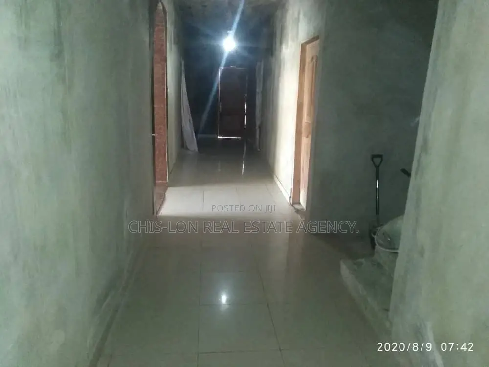 10bdrm House in Sharp-Connect Real, Kasoa for sale
