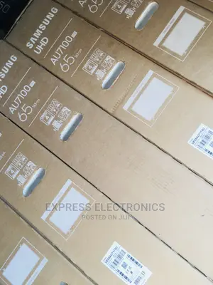Affordable Quality 65” UHD Smart Samsung 65AU7172+Kettle
