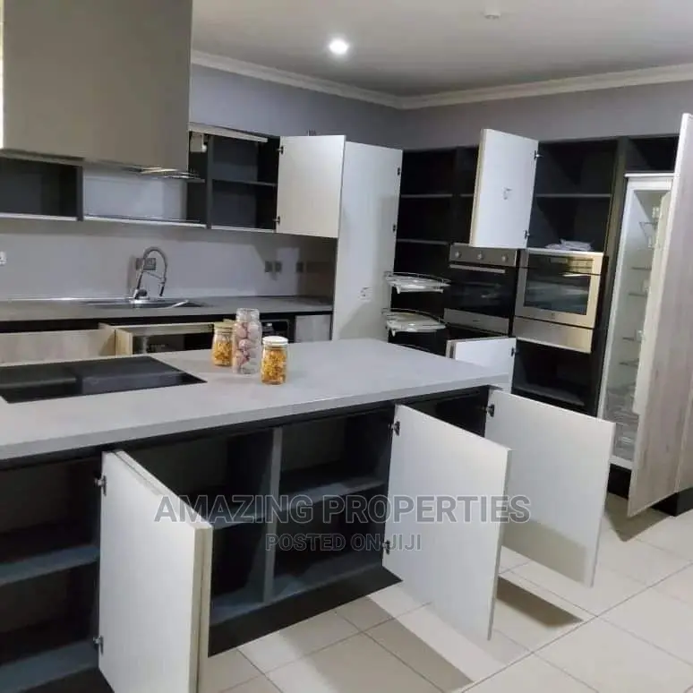 Furnished 5bdrm House in Tema Community 25 for Sale