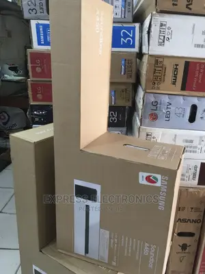 Experience Good Music on Samsung A450 2.1ch 300w Soundbar