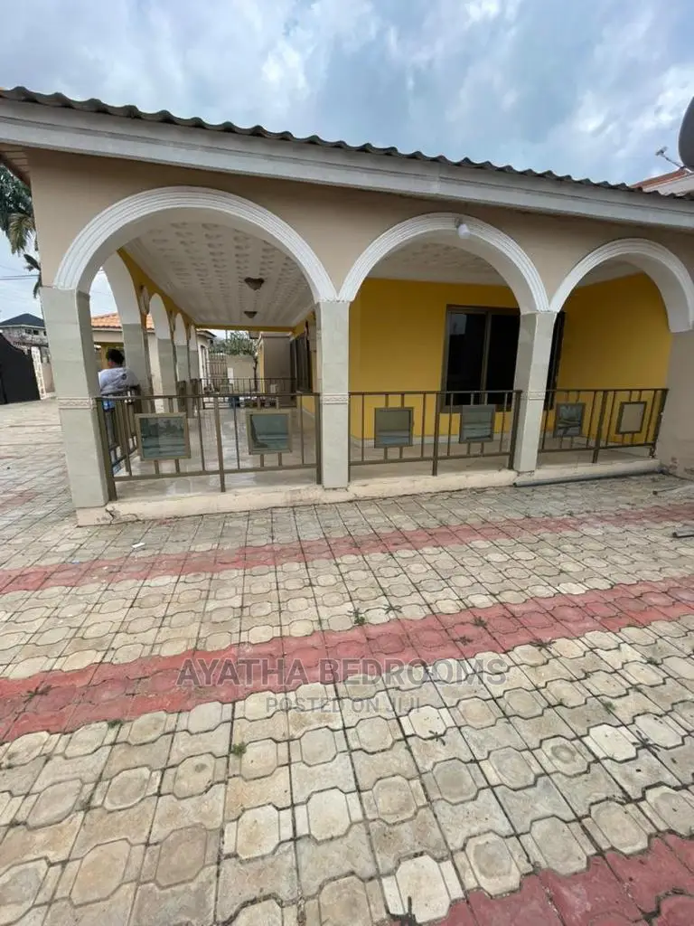 4bdrm House in Ayathar Bedroom, Teshie for Rent