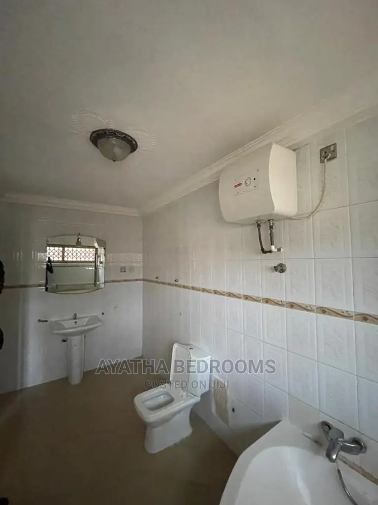 4bdrm House in Ayathar Bedroom, Teshie for Rent