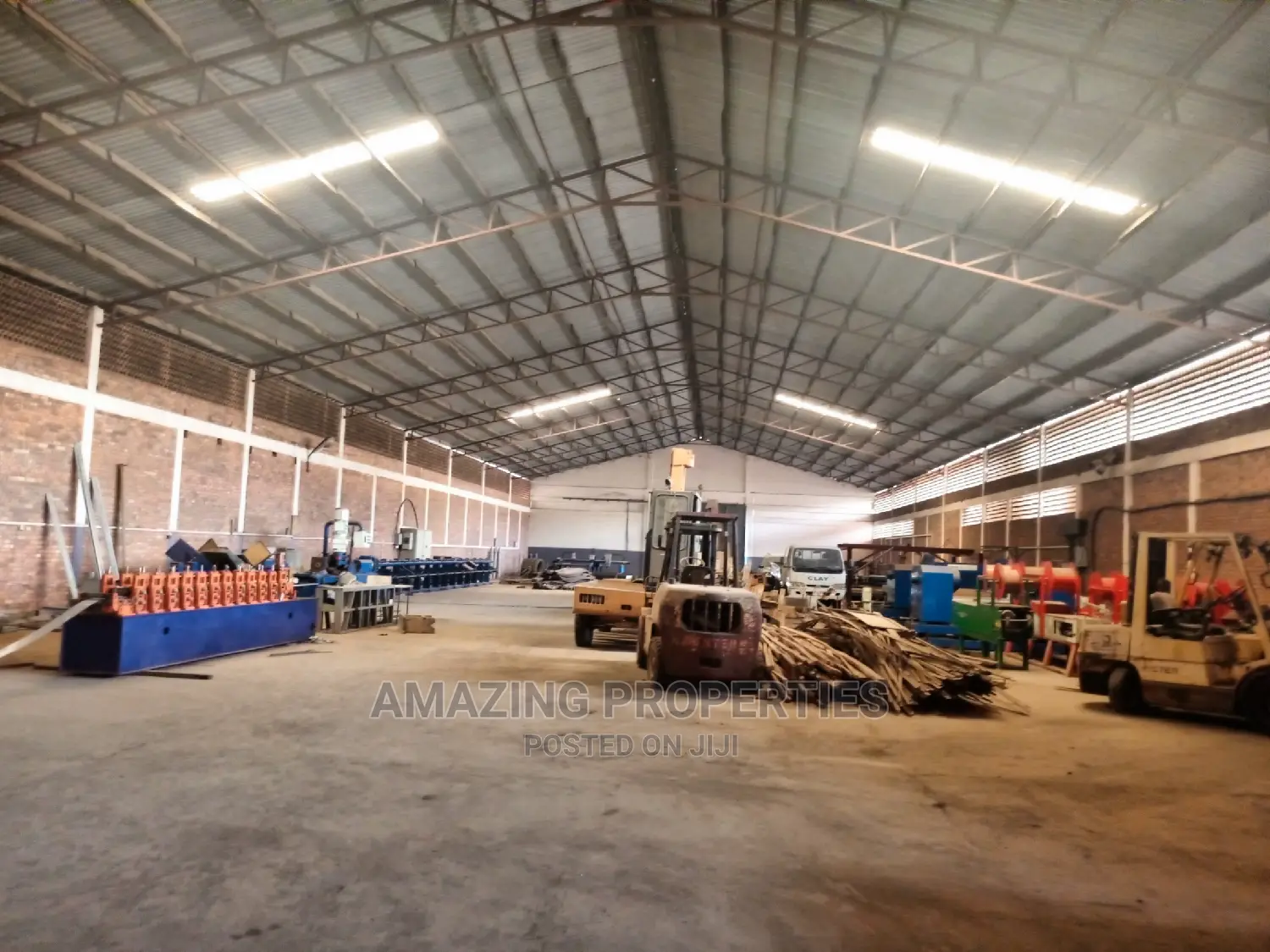 Warehouses to Let 1000 Square Meter at Dwowulu