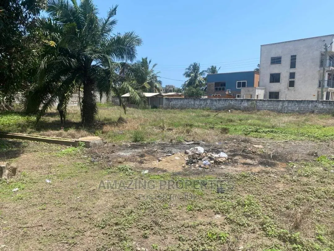 For Sale at Prampram Close to Roadside.
Land Size 10 Acres
