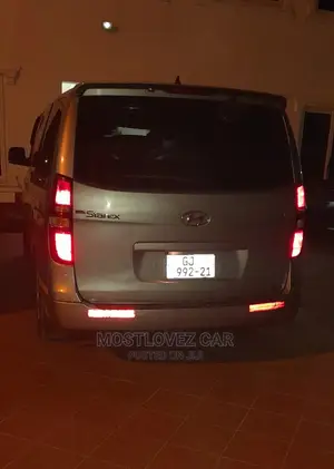 Car Rentals. Hyundai H1 Bus for Airport Pick-Up