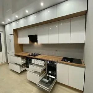 Customize Kitchen Cabinets