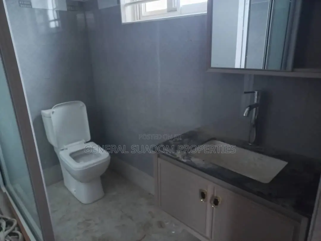 4bdrm Duplex in Suadom Properties, Baatsona Total for rent