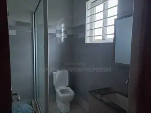 4bdrm Duplex in Suadom Properties, Baatsona Total for rent