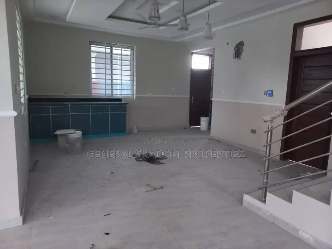 4bdrm Duplex in Suadom Properties, Baatsona Total for rent