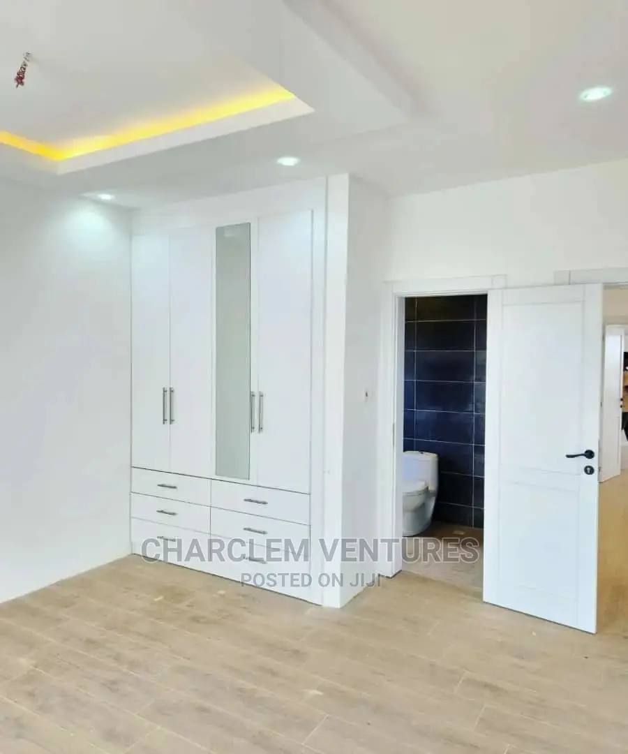 3bdrm House in East Legon for sale