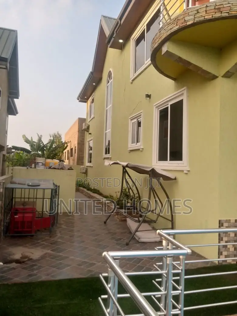 4bdrm House in Pokuase for Sale