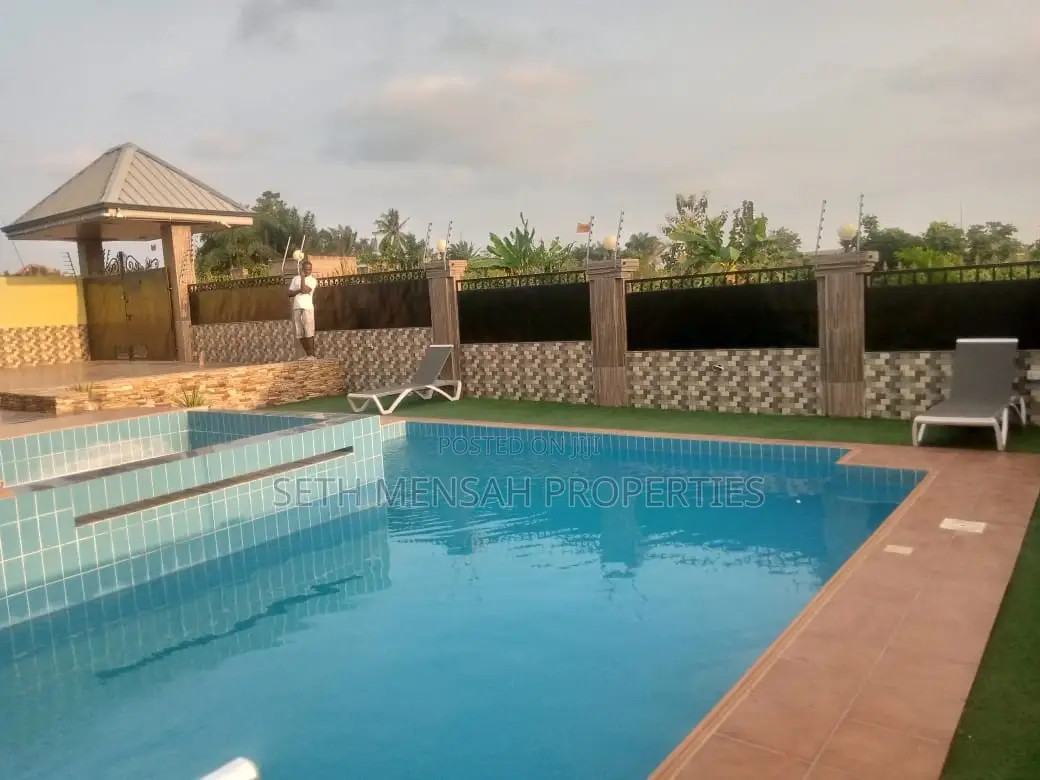 5bdrm House in Skm, Pokuase for Sale
