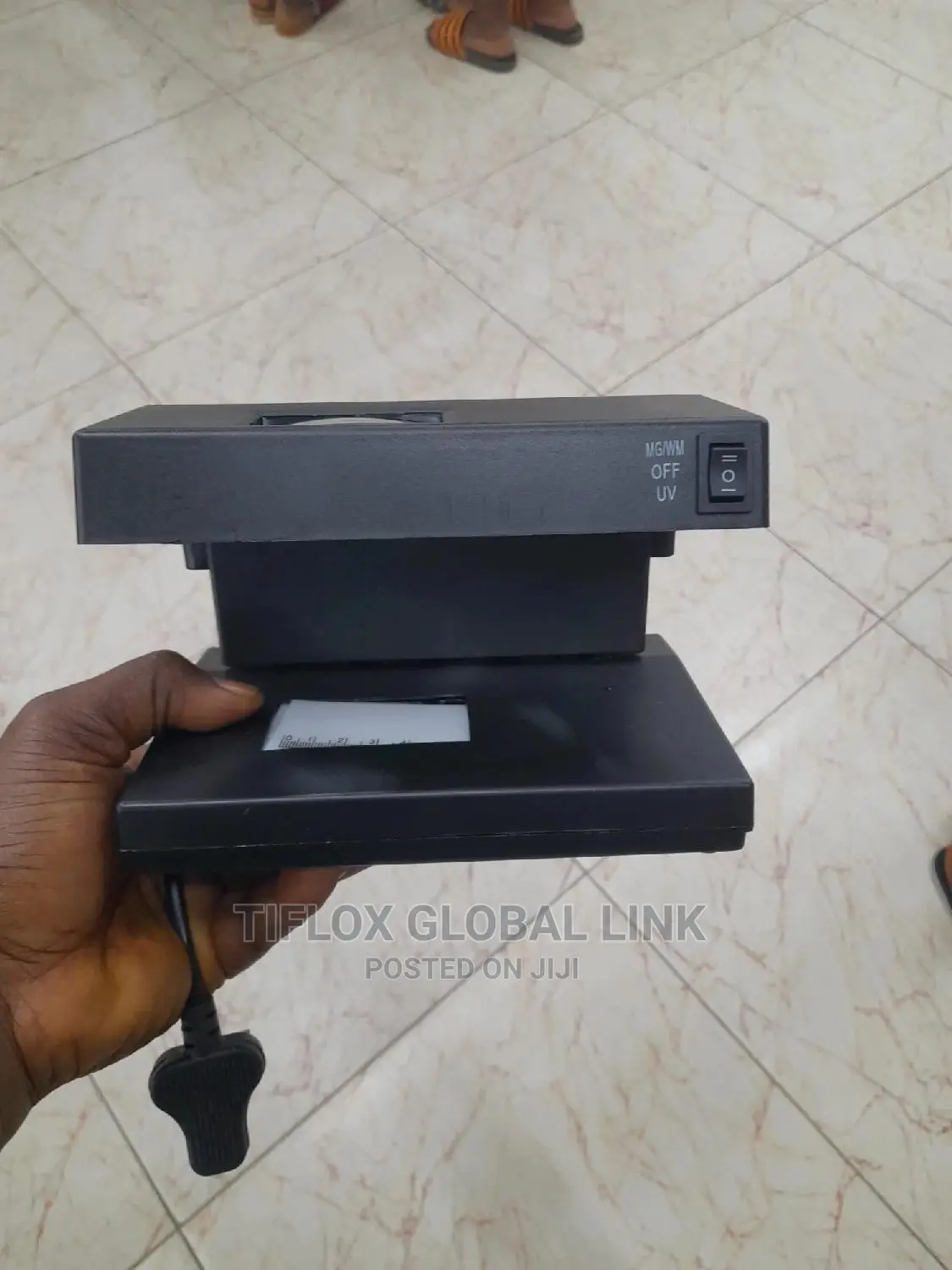 Counterfeit Currency Detector