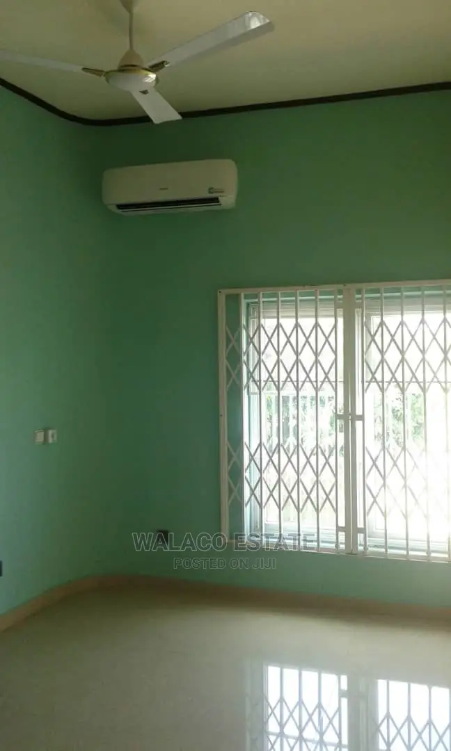 4bdrm Apartment in Walako Estate, North Industrial Area for Rent