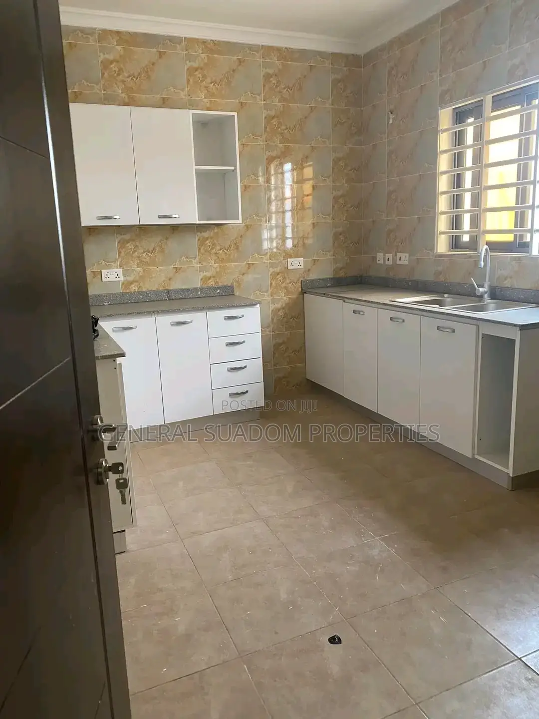 3bdrm House in Suadom Properties, Baatsona Total for rent