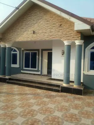 3bdrm House in Suadom Properties, Baatsona Total for rent