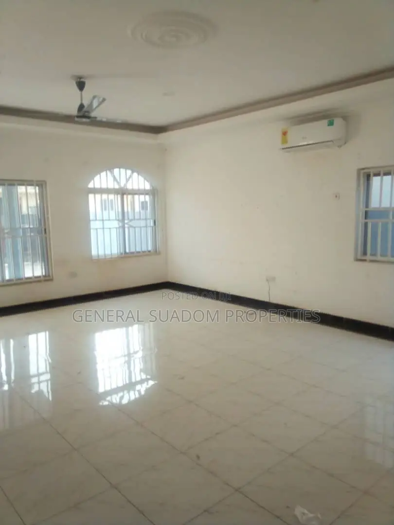 3bdrm House in Suadom Properties, Baatsona Total for rent