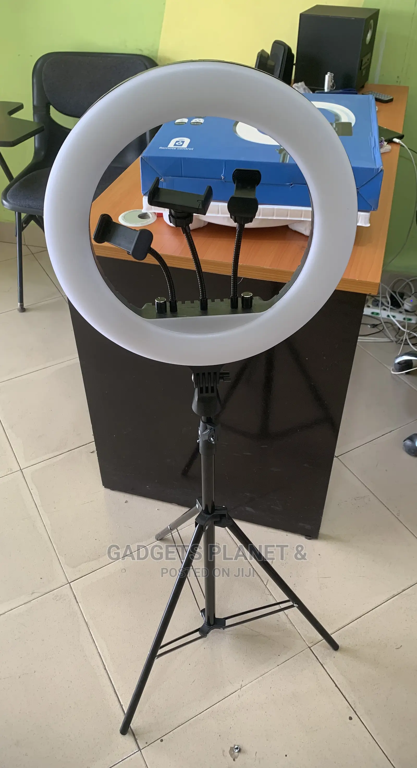 Led Fill Ring Light With Remote Cont. And Tripod Stand - 14”