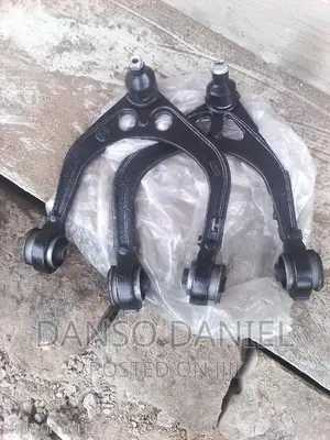 Chrysler 300 2×4 Upper Arm