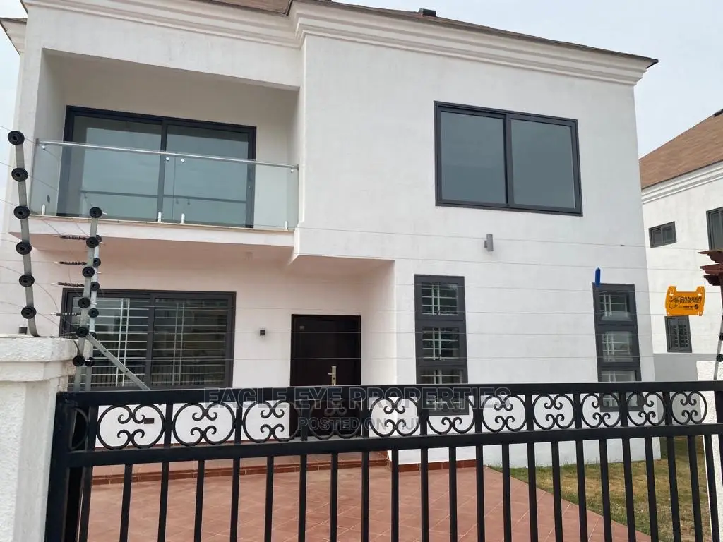 3bdrm House in Adenta for sale