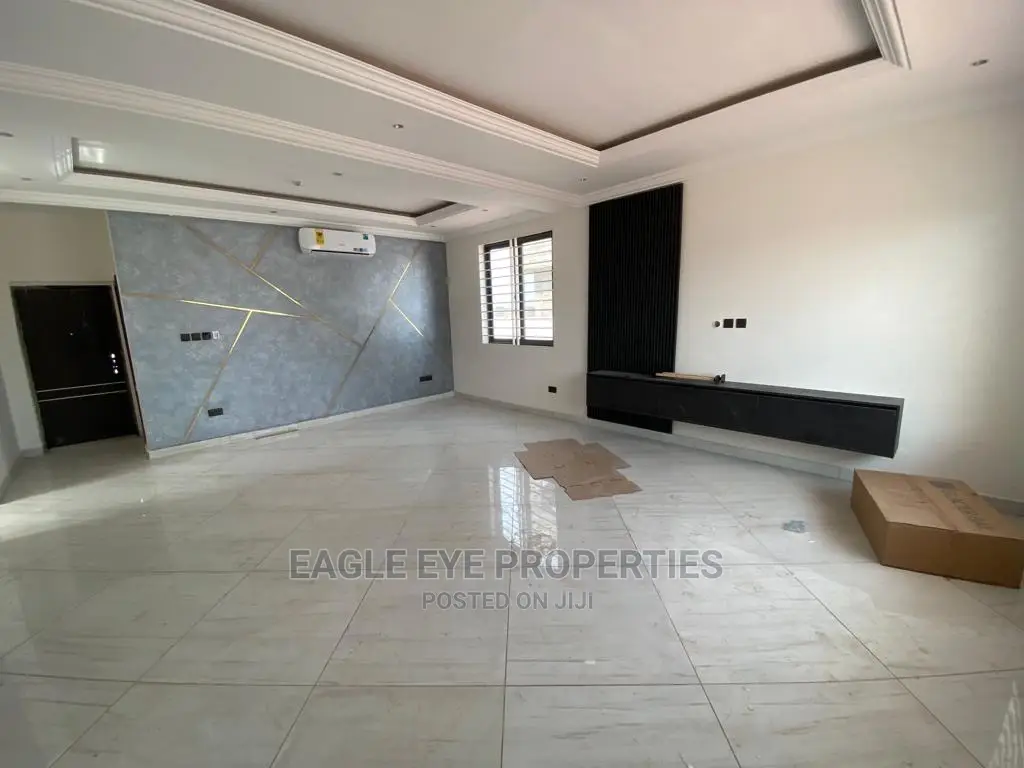 3bdrm House in Adenta for sale