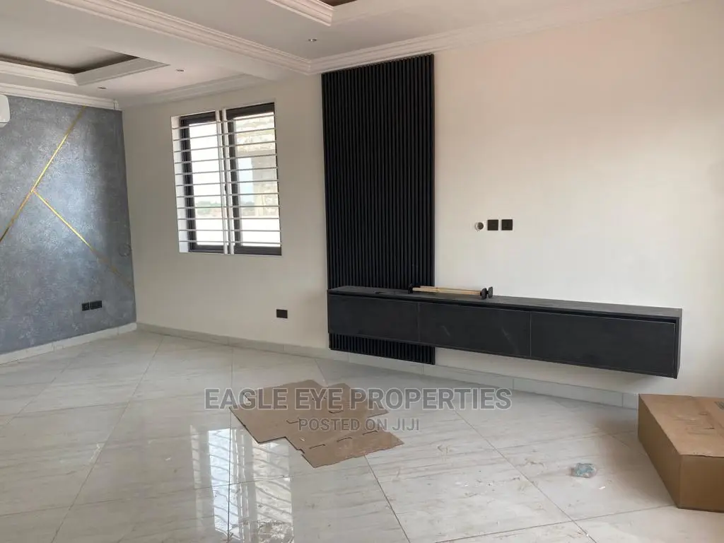 3bdrm House in Adenta for sale