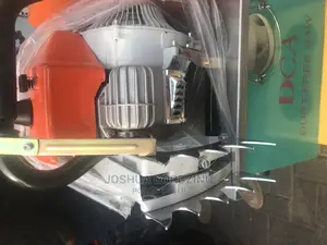 Chainsaw Machine
