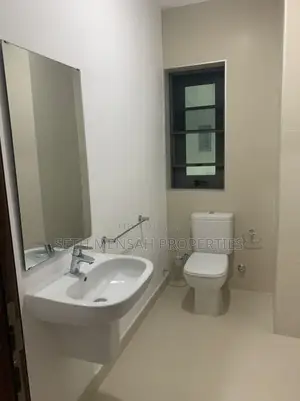 3bdrm Townhouse / Terrace in Skm, Acquinas for Rent