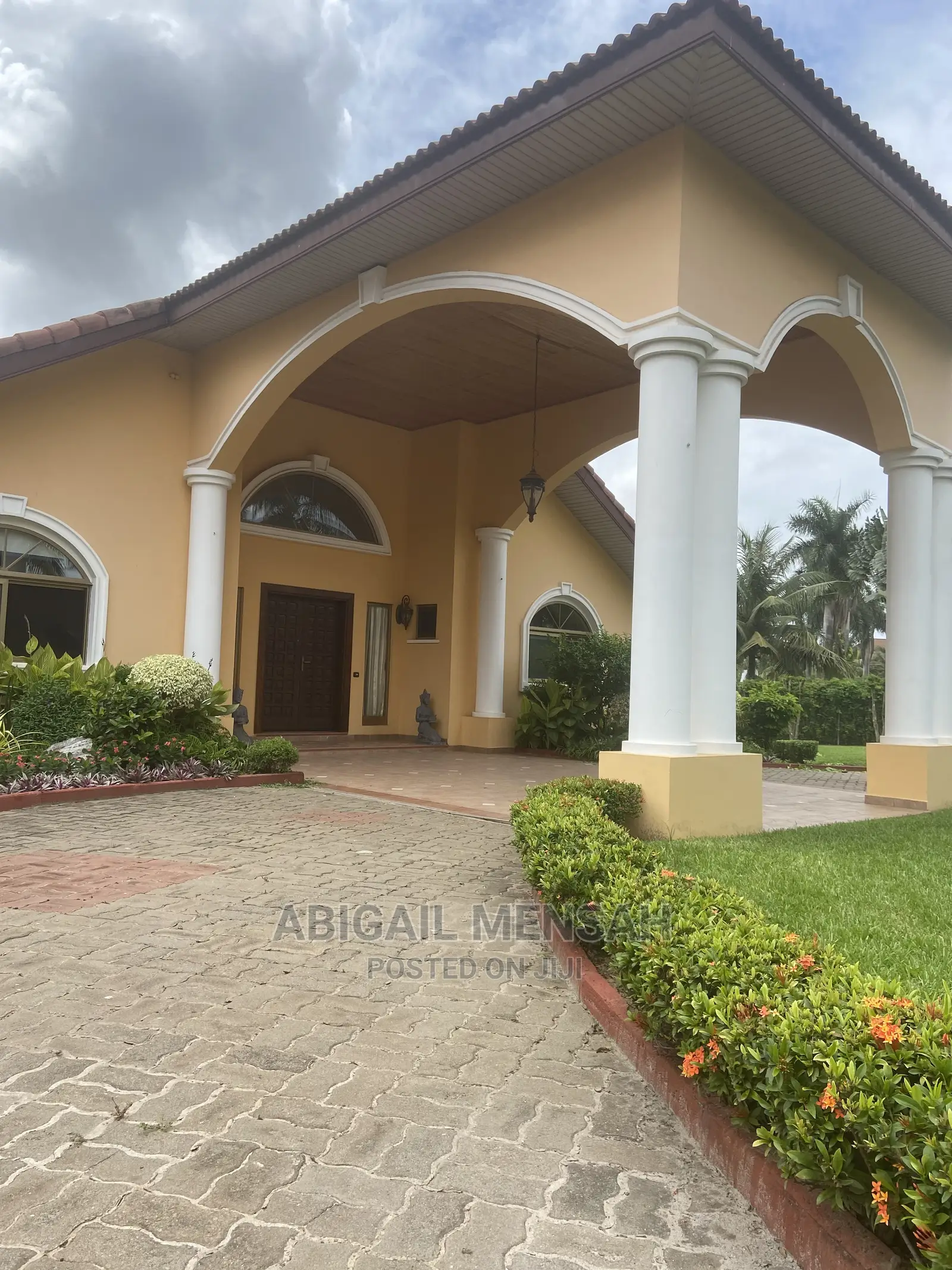 A Luxurious Mansion In Trasacco Valley Estate Phase 1