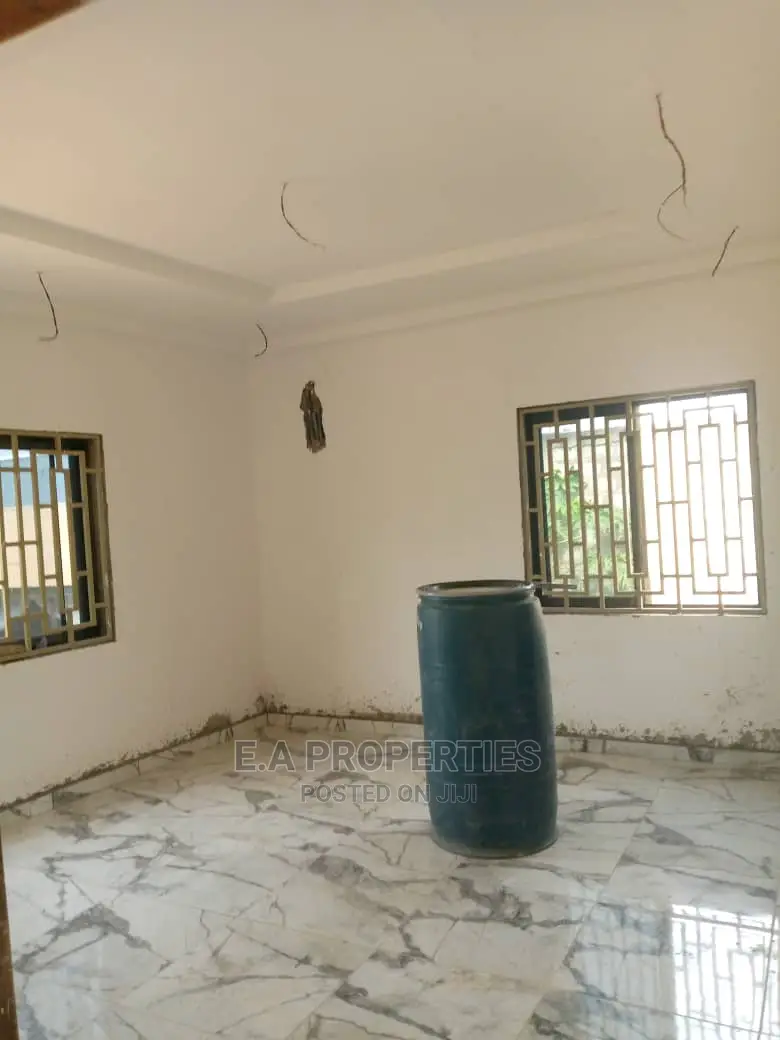4bdrm House in E a Properties, Ghana Flag for Sale