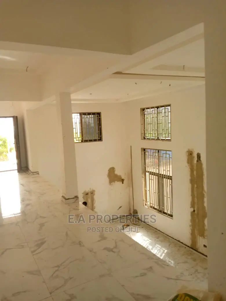 4bdrm House in E a Properties, Ghana Flag for Sale