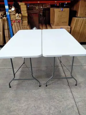 10 Sitter Foldable Table