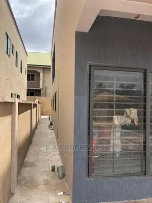 4bdrm House in E a Properties, Ghana Flag for Sale