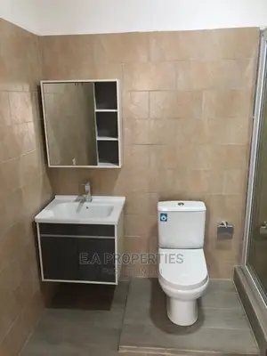 4bdrm House in E a Proprties, Ghana Flag for Sale