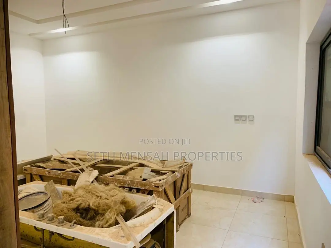 5bdrm House in Skm Property, East Legon for Rent