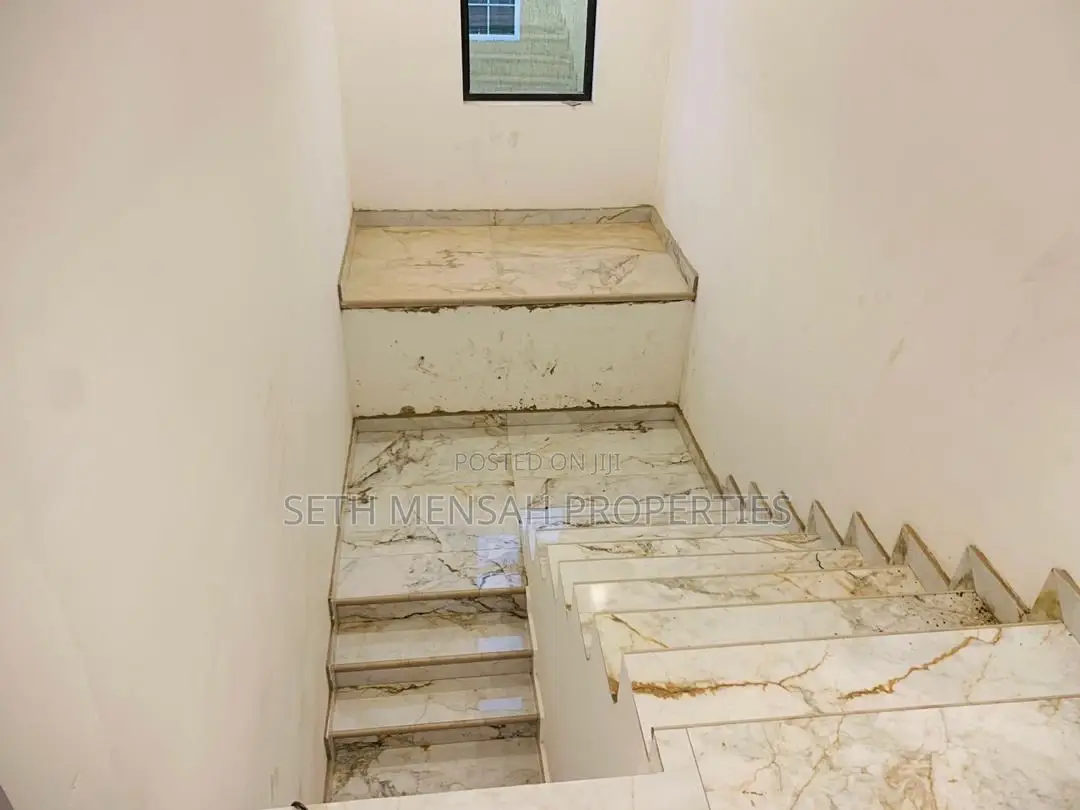 5bdrm House in Skm Property, East Legon for Rent